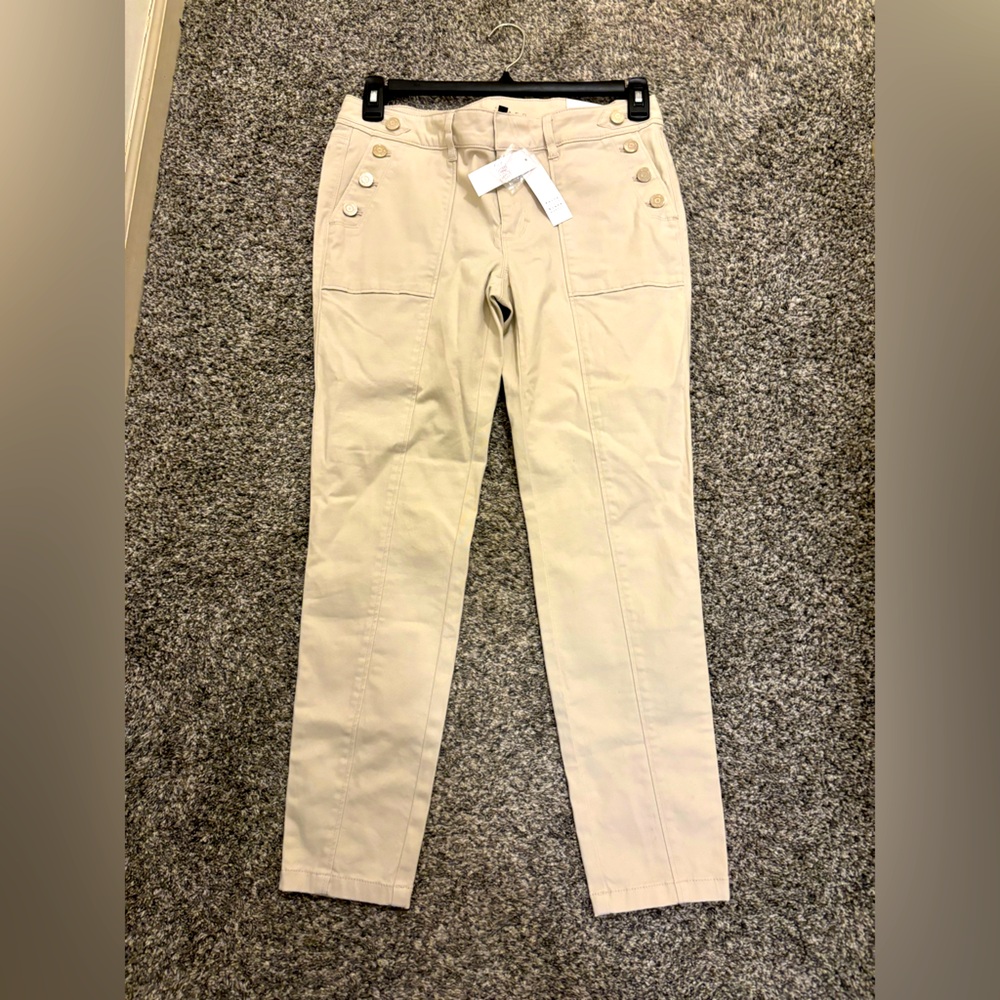 NWT- Women’s White House Black Market Pants - size 8